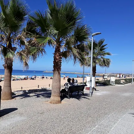 T2 Mira 4- Familiar, 80mt Praia, Wifi * Quarteira
