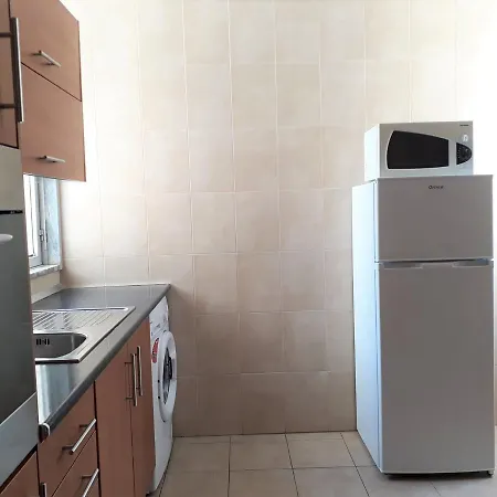 T2 Mira 4- Familiar, 80mt Praia, Wifi * Quarteira