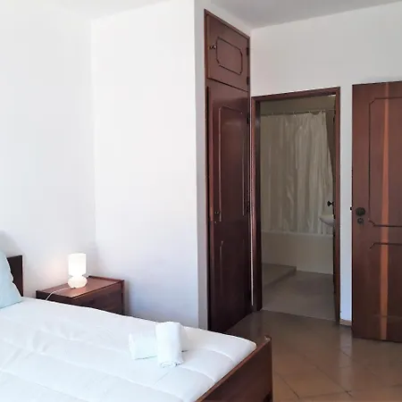 Apartment T2 Mira 4- Familiar, 80mt Praia, Wifi *