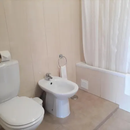 T2 Mira 4- Familiar, 80mt Praia, Wifi *