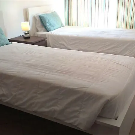 Apartment T2 Mira 4- Familiar, 80mt Praia, Wifi *