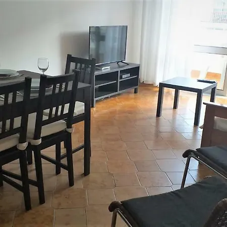 Apartment T2 Mira 4- Familiar, 80mt Praia, Wifi *